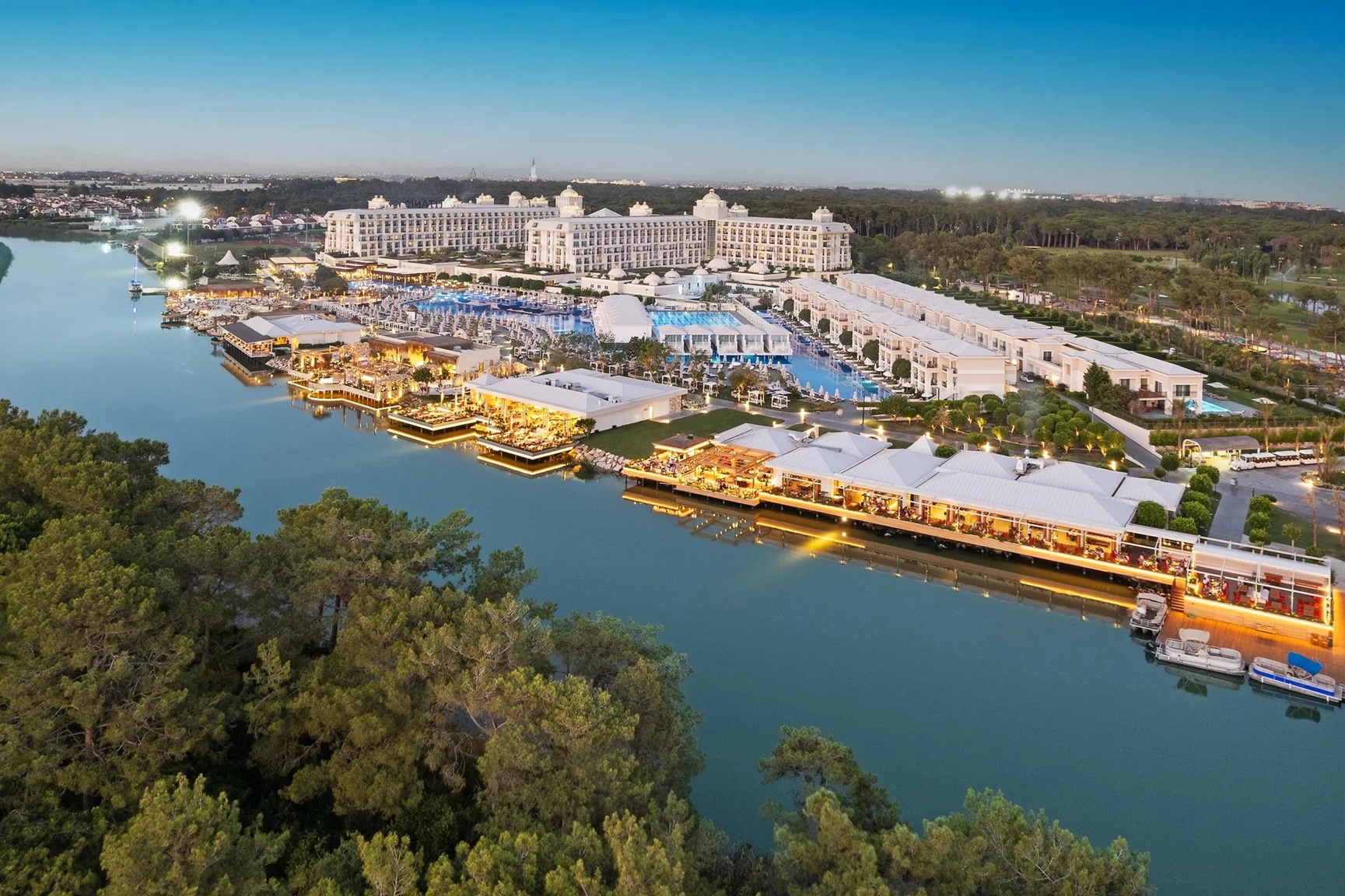 TİTANİC DELUXE BELEK GOLF PANOLARI